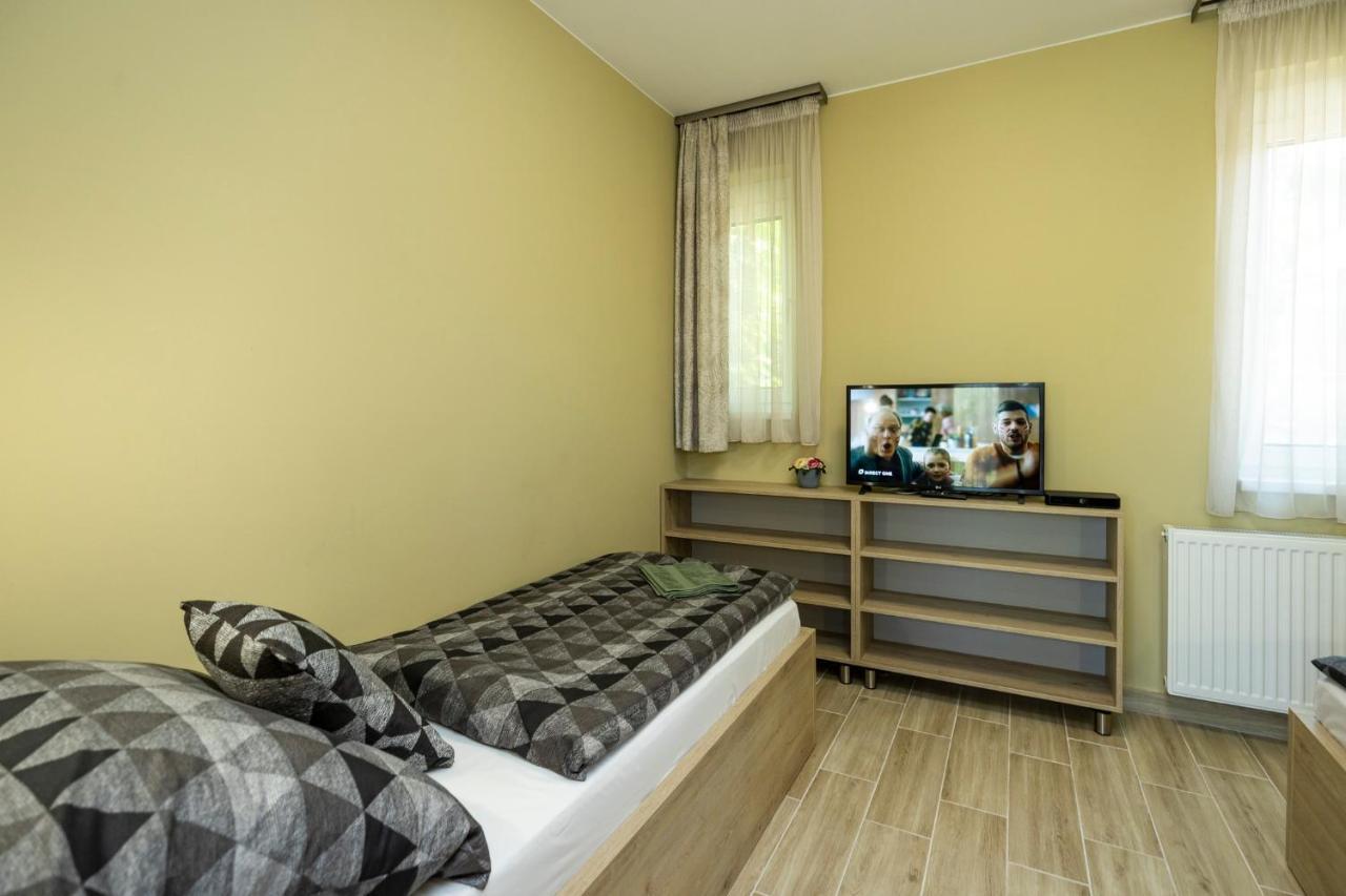 Star Apartman Eger Zewnętrze zdjęcie