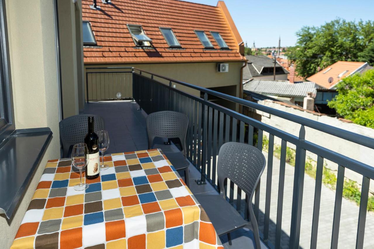 Star Apartman Eger Zewnętrze zdjęcie